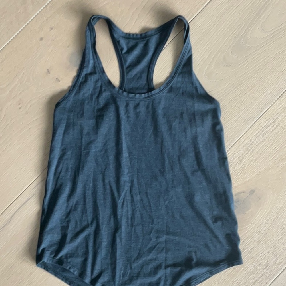 Love tank lululemon dark heather gray size 4
